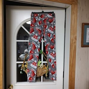 Runway Ready Gray Red Ice Skates And Mittens Leggings Size Women's Small
